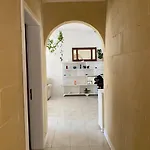 Gozo Holiday Apartmen - 2 Bedroom Villa With Shared Pool Willa Xagħra