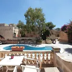 Gozo Holiday Apartmen - 2 Bedroom Villa With Shared Pool Xagħra