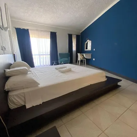Pedro - 2 Bedroom With Shared Pool *