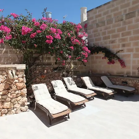 Gozo Holiday Apartmen - 2 Bedroom Villa With Shared Pool Xagħra